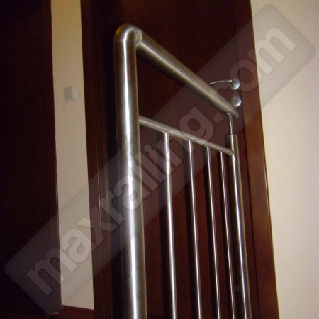 Иноксови парапети